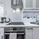 Central Sunny Apartments By Jr City Apartments - Monthly Rental